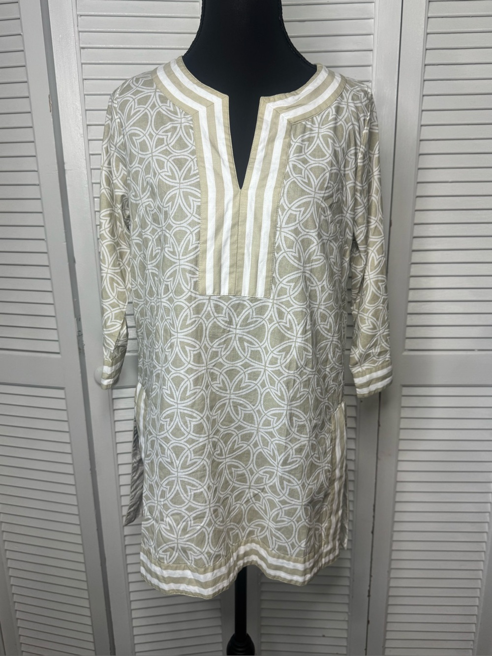Green and White Resort Style Geometric Pattern Gretchen Scott Cotton Tunic Sm